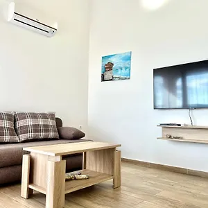Nina Apartman Maslenica
