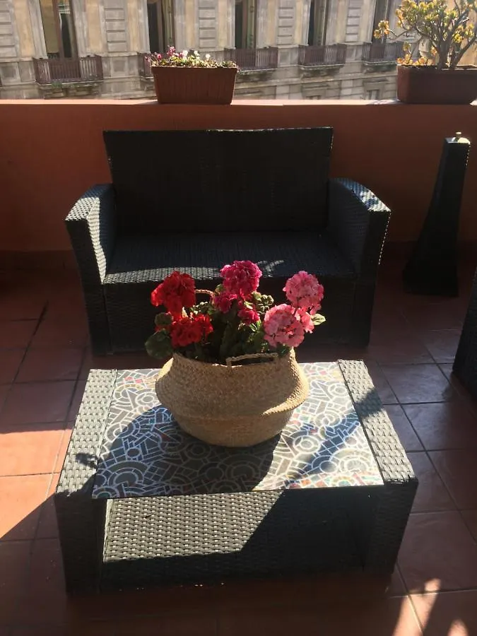 La Mansarda-Roof Appartement Catánia
